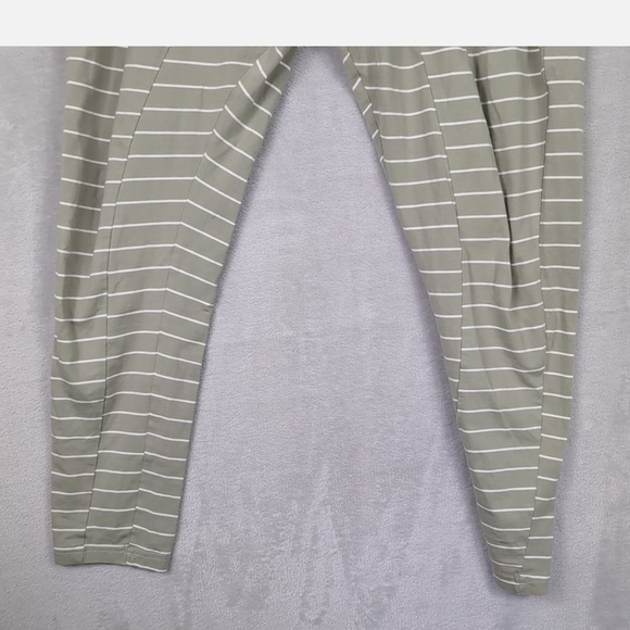 Sarah’s Day white Fox Active size M Striped Olive Green Women's Pants - Picture 2 of 4